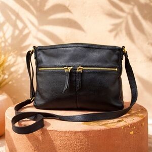 Vintage Fossil Pebbled Soft Black Cow Hide Leather Two Zip Pockets Shoulder Bag